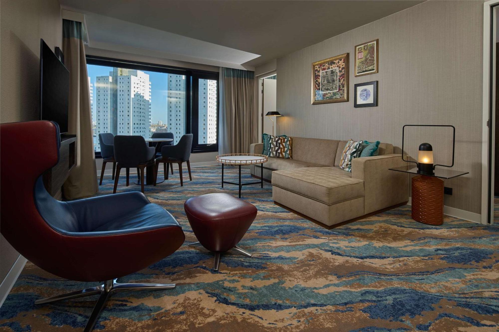 Mainport Hotel Rotterdam, A Hilton Affiliate Hotel Экстерьер фото